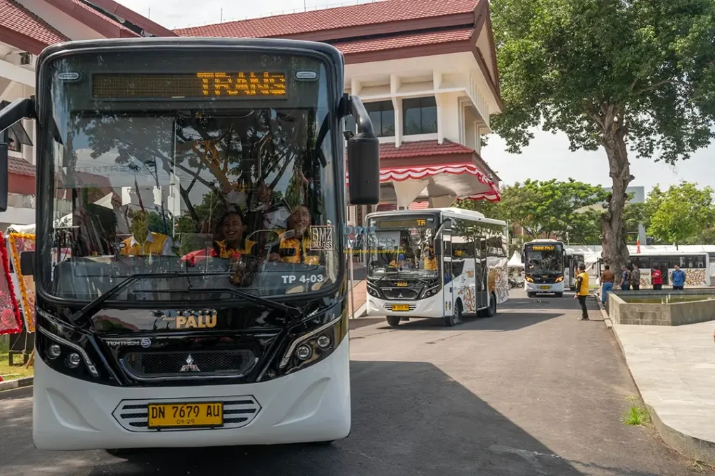 Meng-ibukota-kan Palu dengan Bus Trans Palu