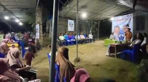 Juru Kampanye Partai Koalisi BERAMAL, melakukan kampanye terbatas di Desa Tinangkung, Banggai Kepulauan, Minggu (20/10/2024). (Foto: Tim Media Partai Koalisi BERAMAL)