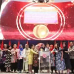 rosesi membunyikan bel untuk kesetaraan gender dalam rangka memperingati Hari Perempuan Internasional yang dipimpin oleh Staf Ahli Menteri Bidang Hukum dan Hak Asasi Manusia, Kementerian Pemberdayaan Perempuan dan Perlindungan Anak, Ratna Susianawati. Kegiatan ini bertujuan untuk meningkatkan perhatian dunia usaha untuk mendorong pemberdayaan perempuan di tempat kerja, tempat usaha dan komunitas, 7 Maret 2025. Photo: IBCWE/Banu Maulana.