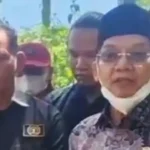 Anggota Komisi II DPR RI, Longki Djanggola di pemakaman wartawan InSulteng.id, Situr Wijaya di Desa Bangga, Dolo Selatan, Sigi, Minggu (6/4/2025). (Foto: Tangkapan layar JG Bua)