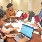 Suasana workshop penguatan aparatur desa oleh Yayasan Kerti Praja bersama DP3A Sulteng di Palu, Kamis (17/3/2025). (Foto: Iwan)