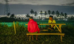 Pengunjung menikmati suasana pada Ramporame Tumbuh Bersama, Sabtu (21/6/2025). (bmzIMAGES/Basri Marzuki)