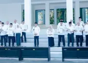 Gubernur dan Wakil Gubernur Sulteng memimpin Apel Gabungan di halaman Kantor Gubernur Sulteng, Jumat (20/2/2026). (©Humas Pemprov Sutleng)