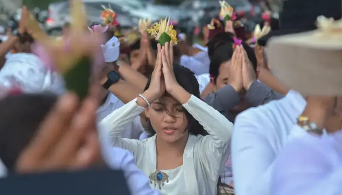 Upacara Melasti, Ritual Penyucian dir dan Alam Semesta